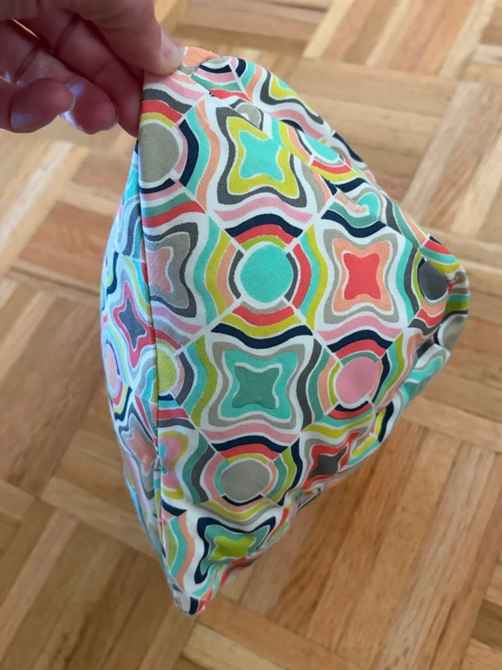 NWT Device Recliner or Pillow Rest - Multicolor Geometric - Clear Strap